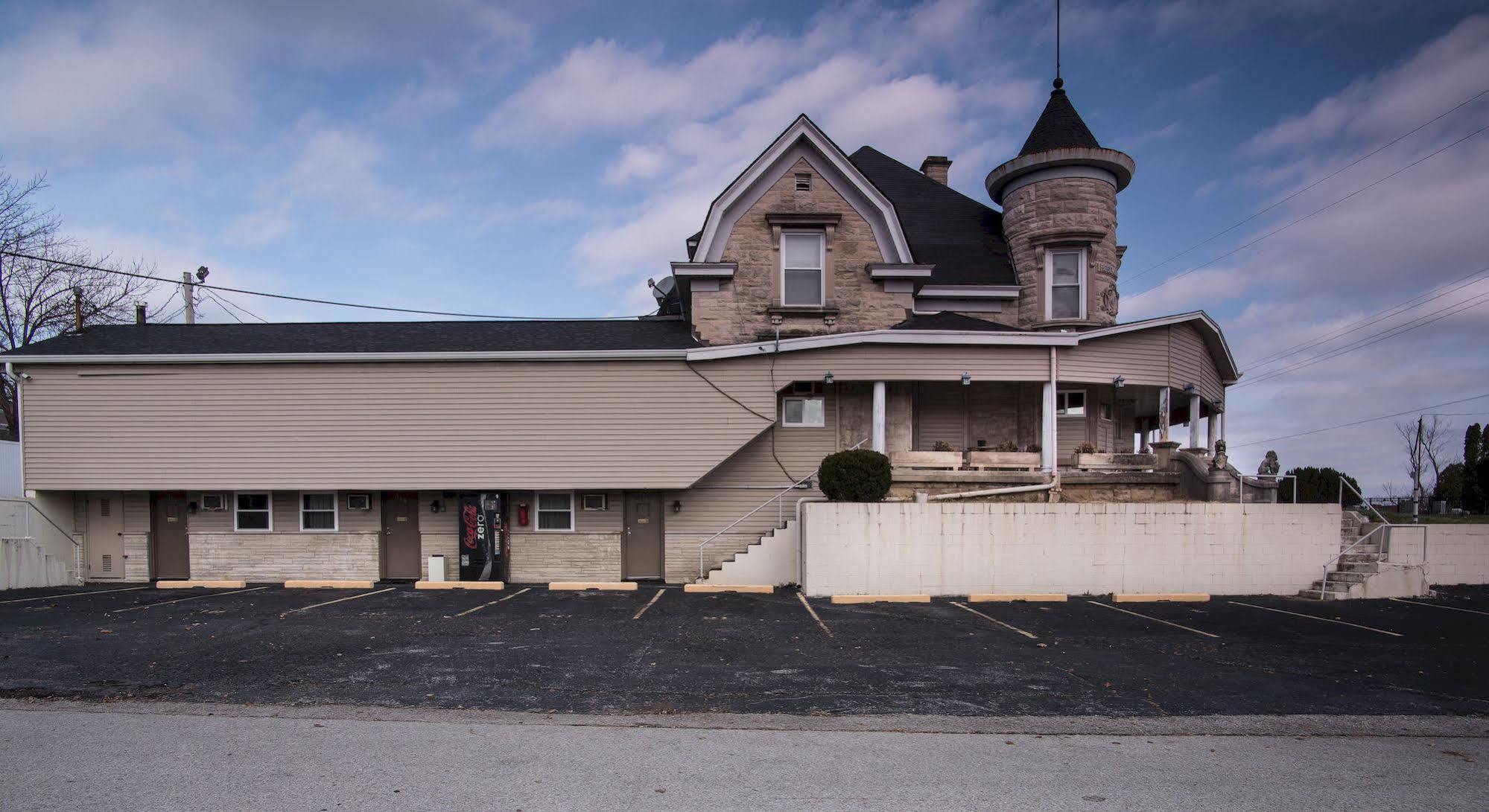Rosemount Motel Bedford Bagian luar foto
